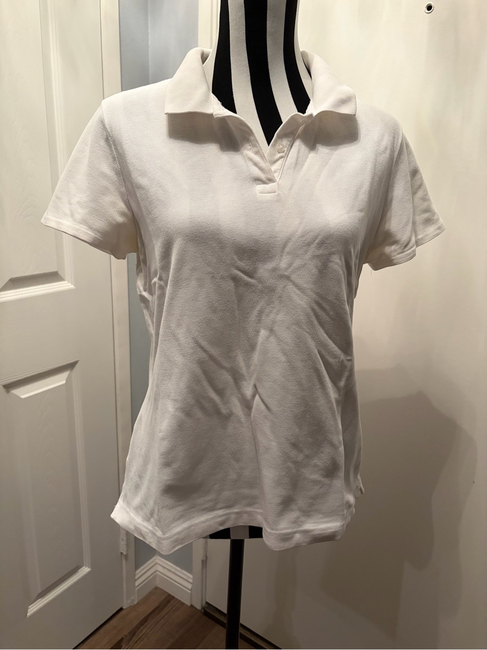 Ann Taylor White Short Sleeve Button-Down Polo Shirt